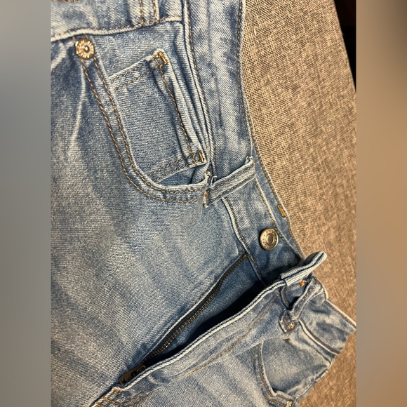 American Eagle Mom Short - Picture 3 of 7